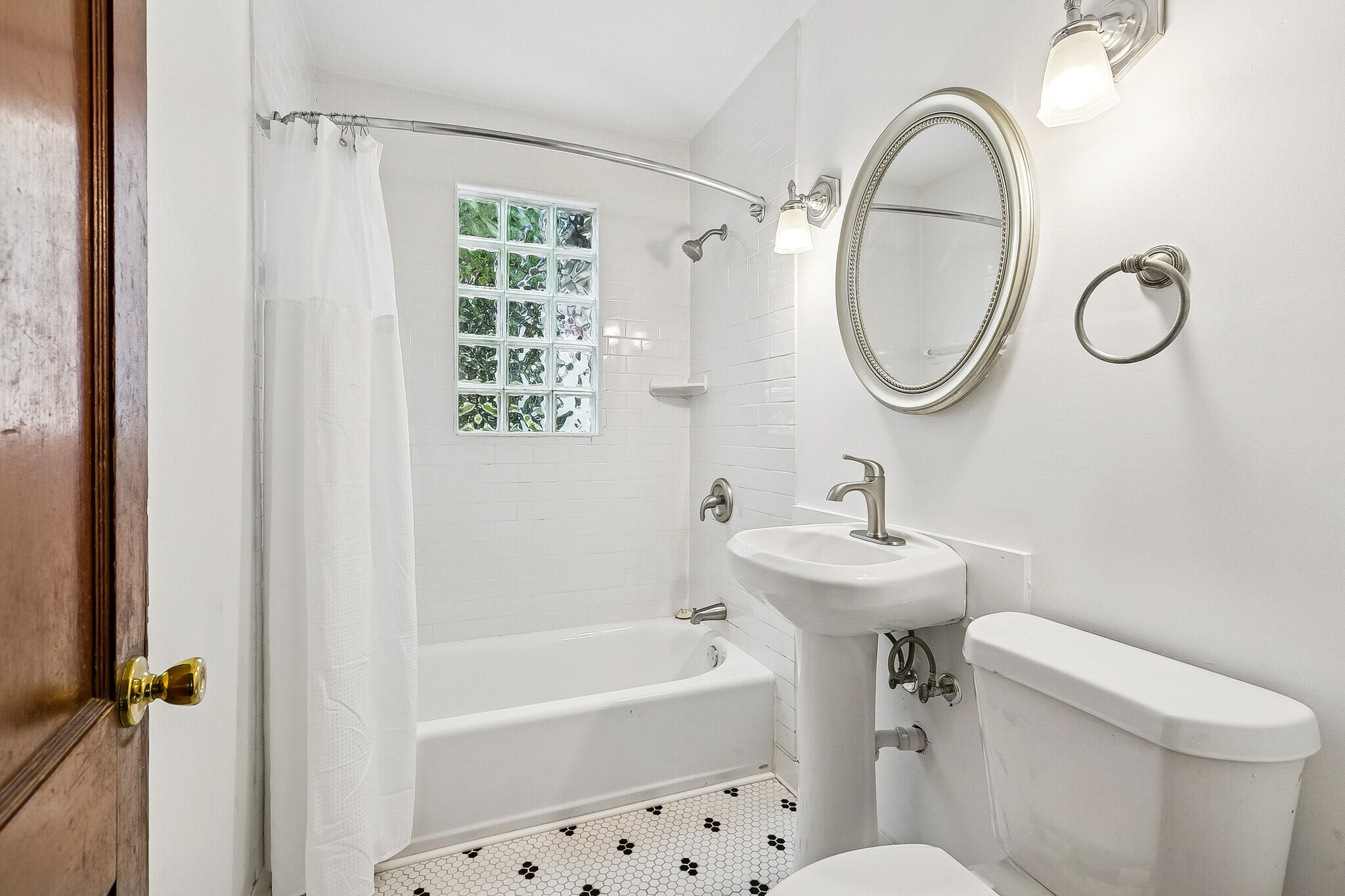 Bathroom - 440 Wagner St