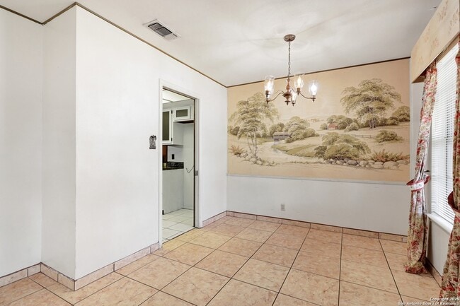 Building Photo - 166 Meadow Trail Dr