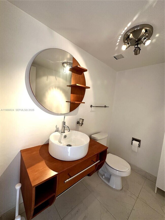 Building Photo - 13499 Biscayne Blvd