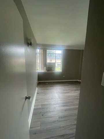 Building Photo - $ 299 Move-in Promotion Charming 2 Bed Apa...