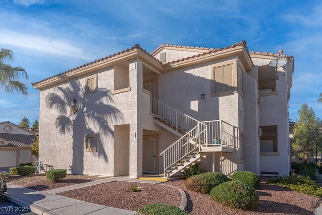 Building Photo - 855 N Stephanie St