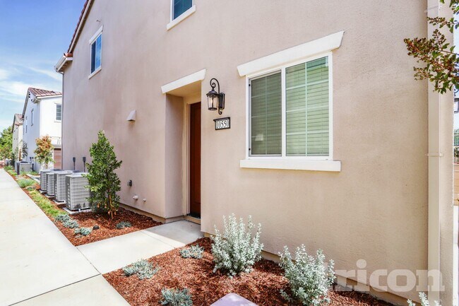 Building Photo - 10550 Pino Ct