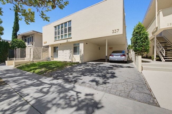 Building Photo - 337 Rexford Dr