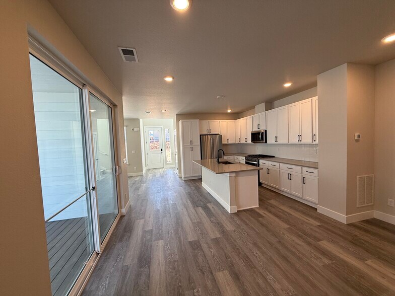 Building Photo - 8896 Yellowcress St