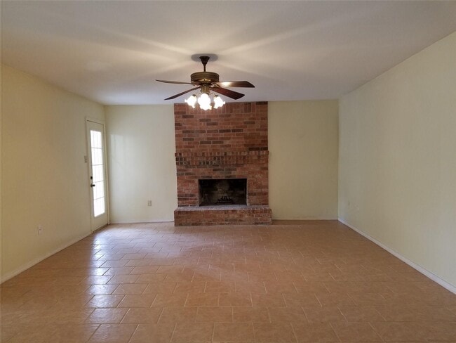 Building Photo - 6715 Grace Ln