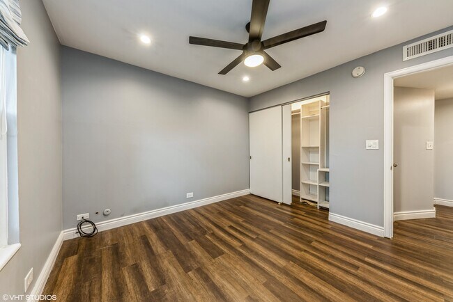 Building Photo - 5101 Carriage Way Dr