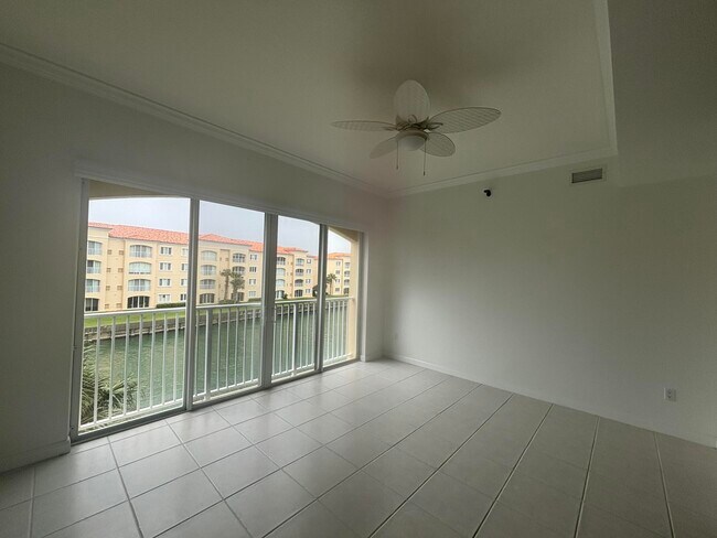 Building Photo - 7 Harbour Isle Dr E