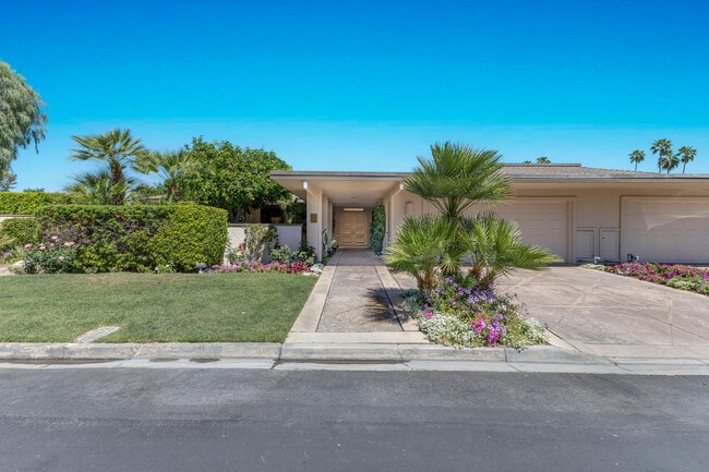 Building Photo - 24 Columbia Dr