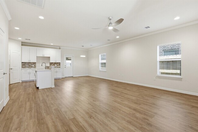 Building Photo - 9738 Champion Heavens Dr