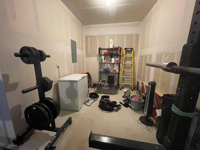 Building Photo - 141 Mammoth Dr