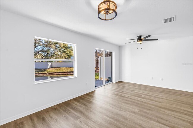 Building Photo - 8517 Edgewater Pl Blvd