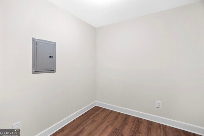 Building Photo - 1540 Bramlett Blvd