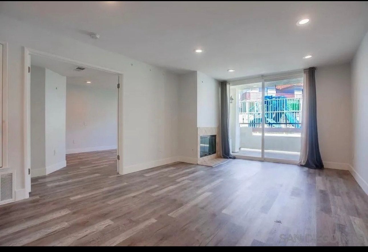 Building Photo - 450 Stoney Point Way