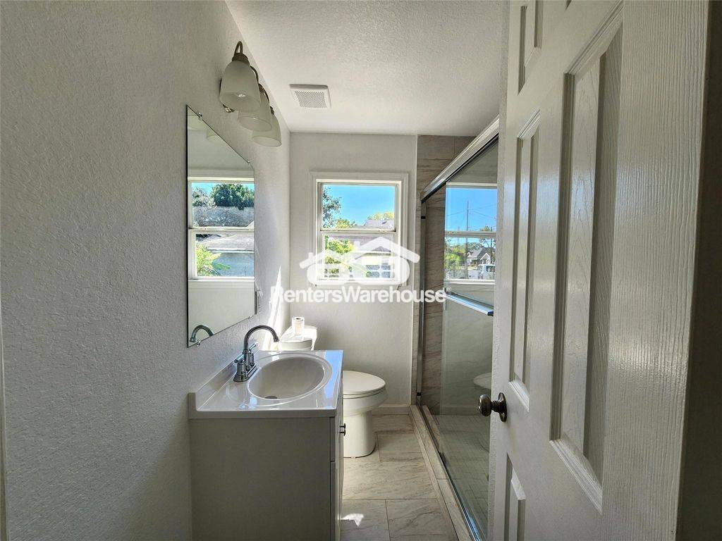 Building Photo - 2706 Berry St