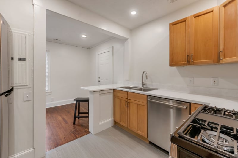 Building Photo - 624 Stokeswood Ave SE