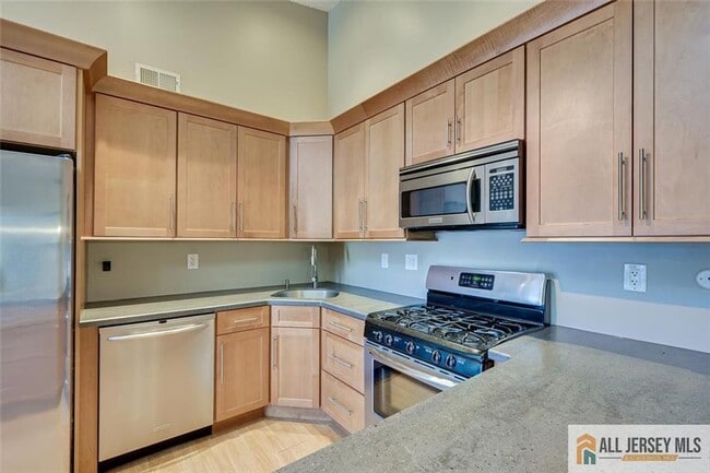 Building Photo - 268 Kempsey Dr