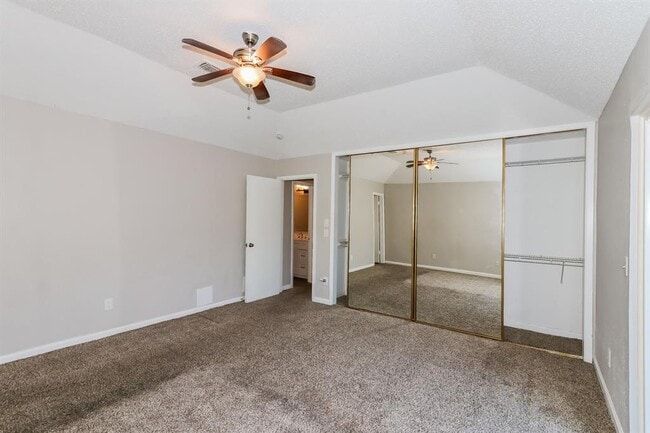 Building Photo - 18115 Brooknoll Dr