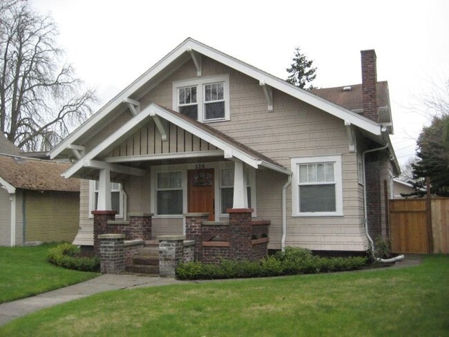 Building Photo - Amazing luxury 1915 Craftsman Home in Puya...