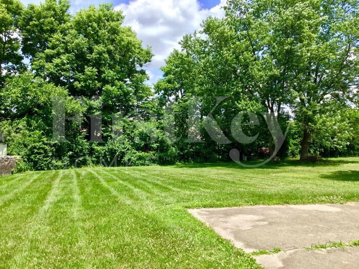 Building Photo - 3920 Pinetop Dr