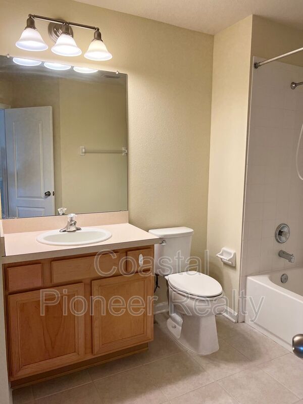 Building Photo - 26636 Castleview Way