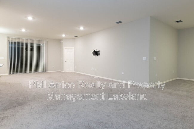 Building Photo - 1069 Montgomery Ln