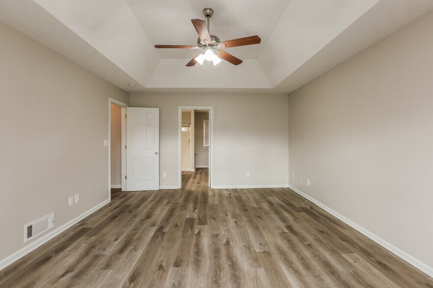 Building Photo - 9704 Squirrel Wood Run