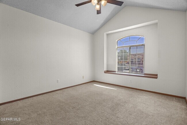 Building Photo - 12705 Tierra Flores Dr
