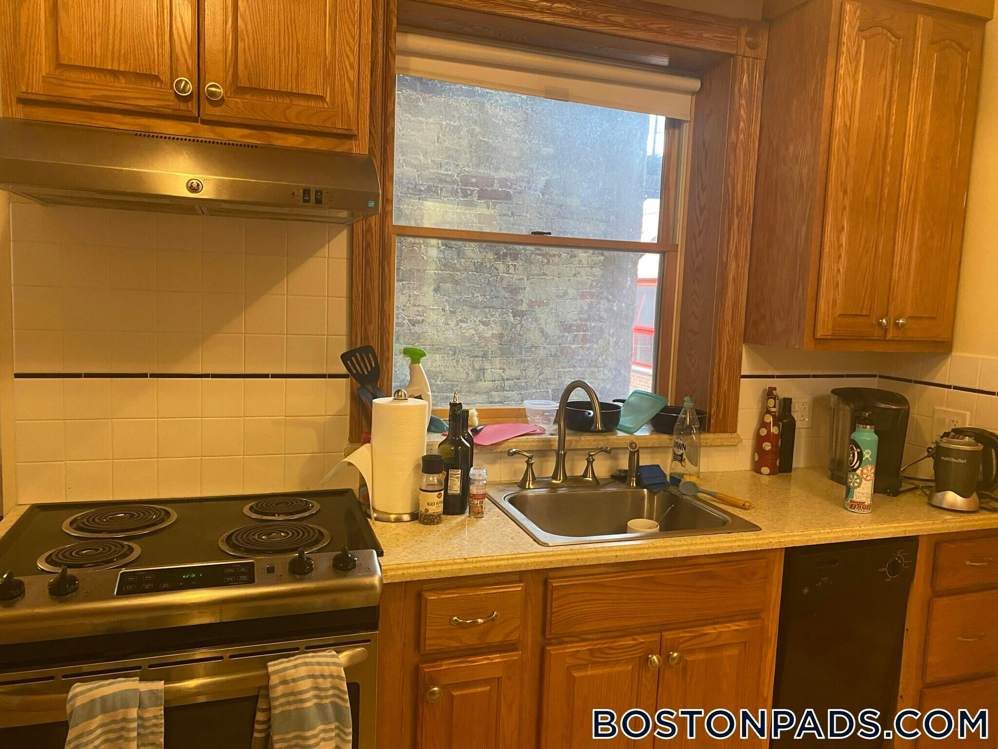 Building Photo - 16 S Russell St