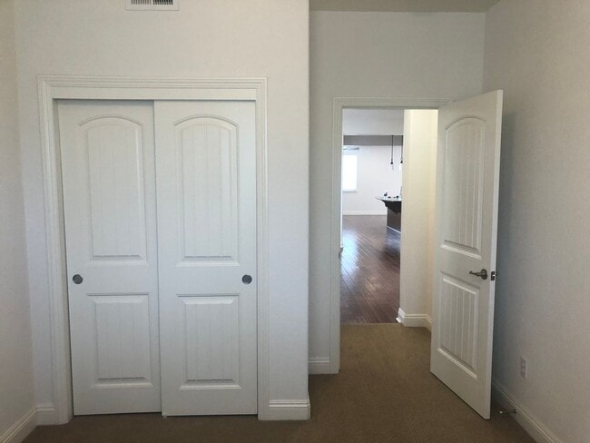 Building Photo - Beautiful 5 Bedroom, 3 Bathroom, 2800 Sqft. El Dordo Hills Home for Lease.