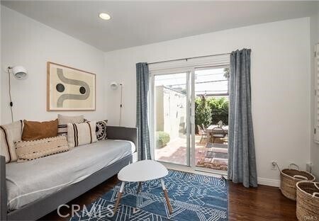 Building Photo - 330 28th St