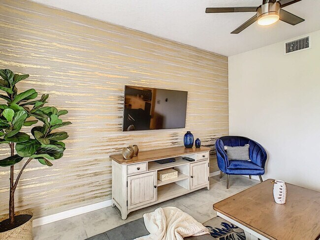 Building Photo - 3120 Paradox Cir