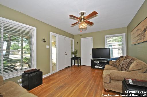 Building Photo - 519 Byrnes Dr
