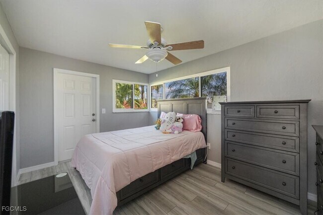 Building Photo - 2032 Coral Point Dr