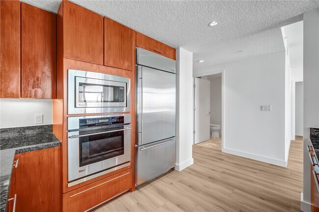 Building Photo - 3131 Michelson Dr