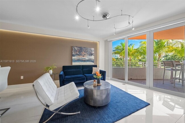 Building Photo - 226 Ocean Dr