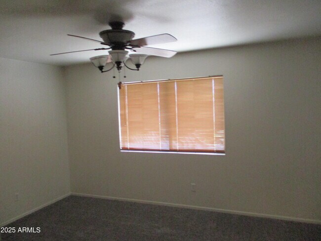 Building Photo - 10359 W Dana Ln
