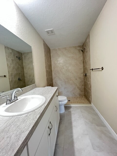 Building Photo - **MOVE-IN SPECIAL NO APPLICATION FEES FOR APPROVED APPLICANTS/2 WEEKS FREE RENT/Beautiful Home fo...