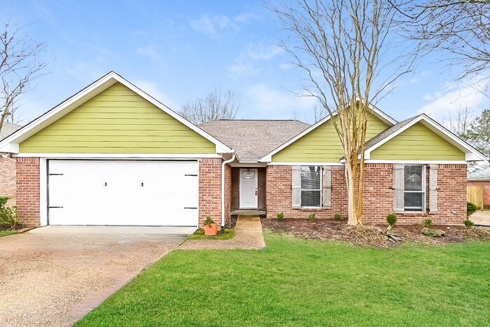 Primary Photo - 242 Glenwood Dr