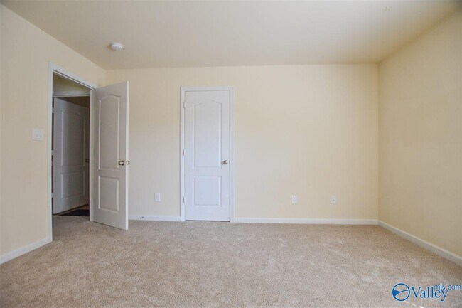 Building Photo - 219 Ivyleaf Dr