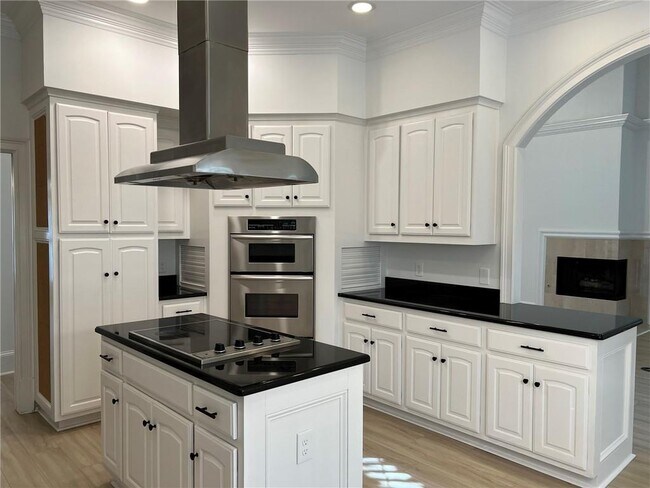 Building Photo - 4608 Chattahoochee Crossing SE