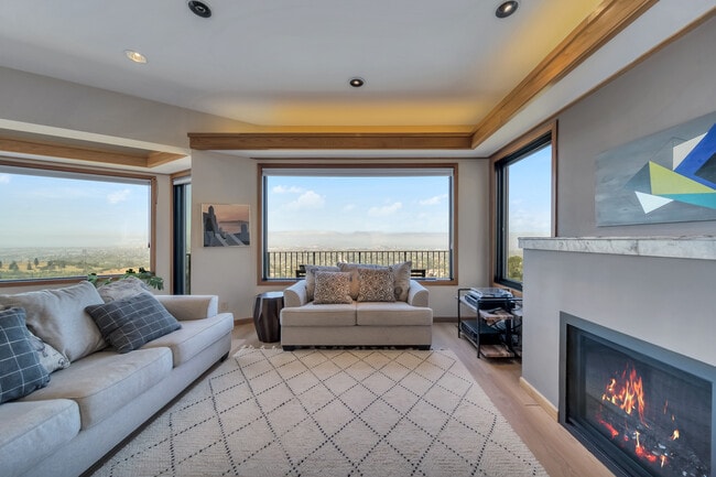 Living room - 680 Hiller Dr