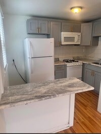 Building Photo - 2301 Haverford Rd