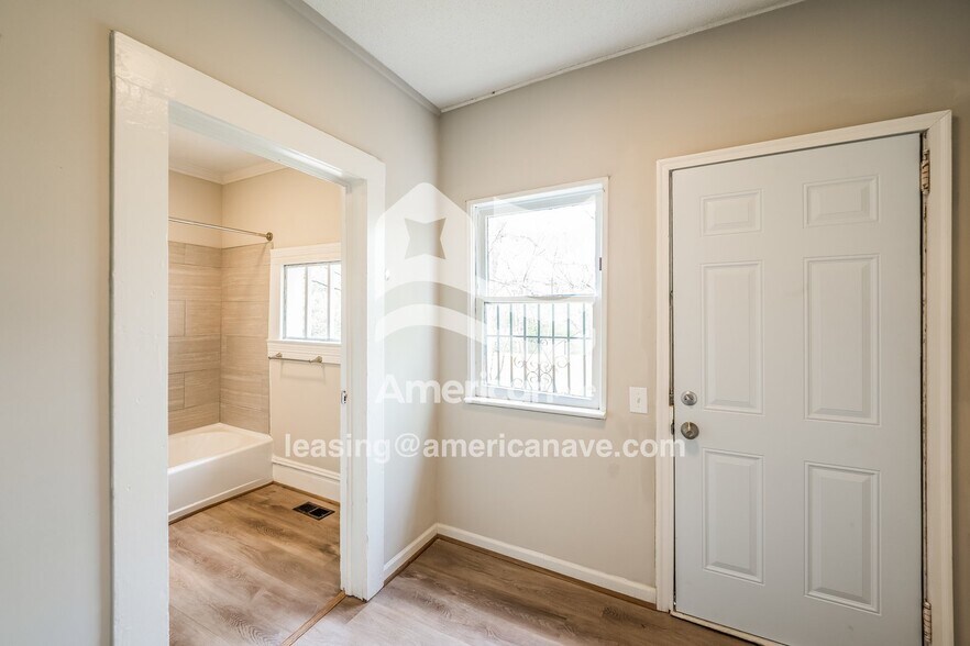 Building Photo - 7832 4th Ave S