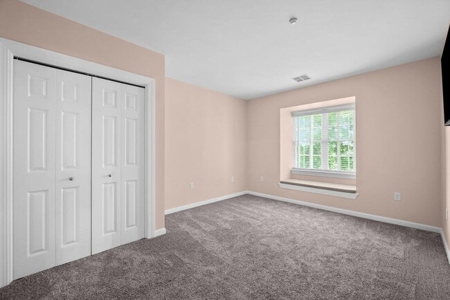 Building Photo - 6 Woodman Way