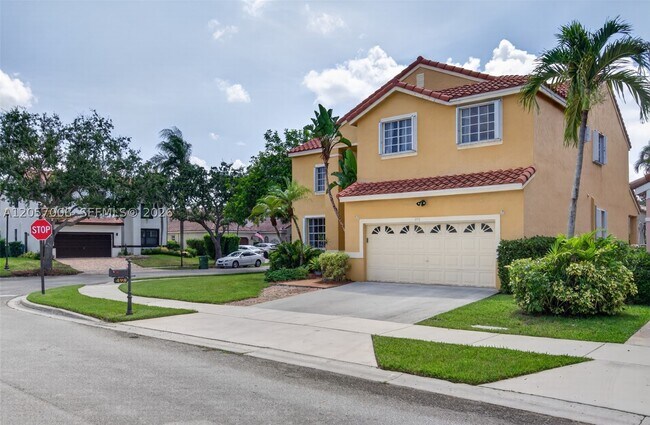 Building Photo - 498 Cambridge Ln