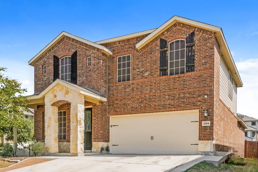 Building Photo - 3504 Silver Set