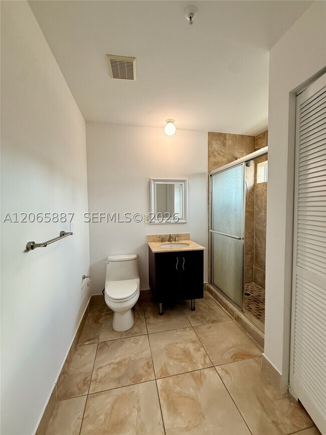 Building Photo - 2694 Inagua Ave