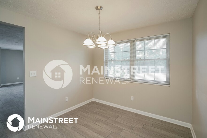 Building Photo - 970 Dostie Cir