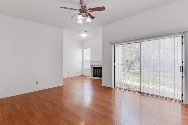 Building Photo - 12606 Hunters Chase Dr