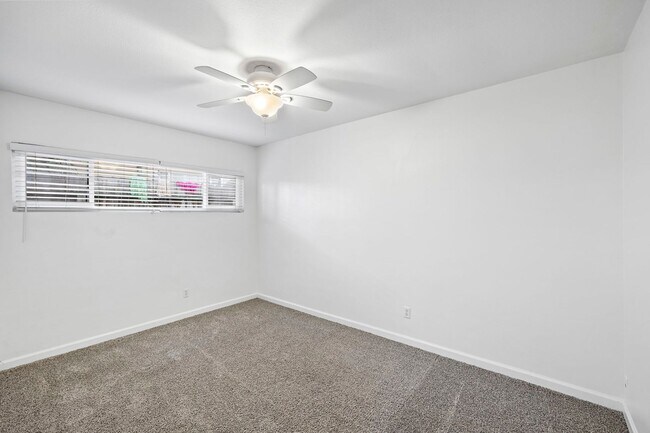 Building Photo - 128 W Escalones